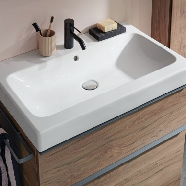 Lavabo classique Geberit iCon avec meuble bas