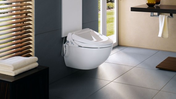 Geberit AquaClean 4000 avec panneau de finition design