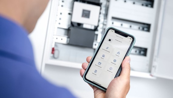 Pilotage de tous les rinçages hygiéniques avec l'application Geberit Home sur la Geberit Gateway Pilotage de tous les rinçages hygiéniques avec l'application Geberit Home sur la Geberit Gateway