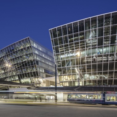 The Circle in Zürich bei Nacht (© Flughafen Zürich AG)