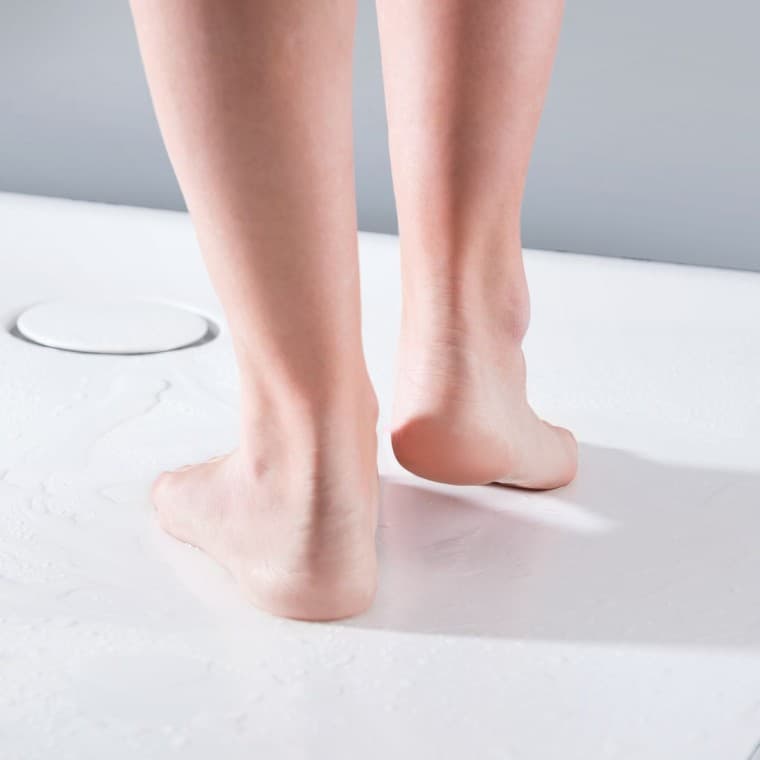 Setaplano mit zwei Füssen Setaplano mit zwei Füssen