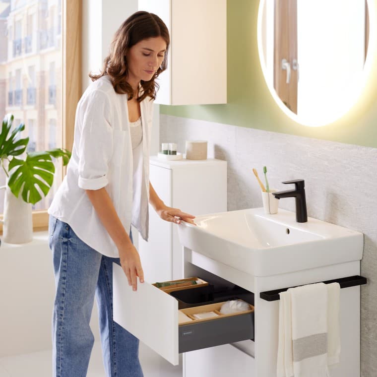 Vielseitig einsetzbar und stilvoll gestaltet: Geberit Renova Plan Waschtische – in zahlreichen Grössen und Designs, ideal für Neubau und Modernisierung Vielseitig einsetzbar und stilvoll gestaltet: Geberit Renova Plan Waschtische – in zahlreichen Grössen und Designs, ideal für Neubau und Modernisierung