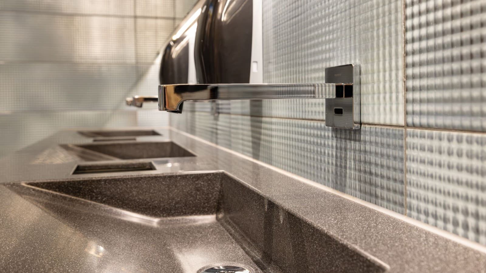 Robinetterie murale Geberit Brenta pour lavabo Robinetterie murale Geberit Brenta pour lavabo